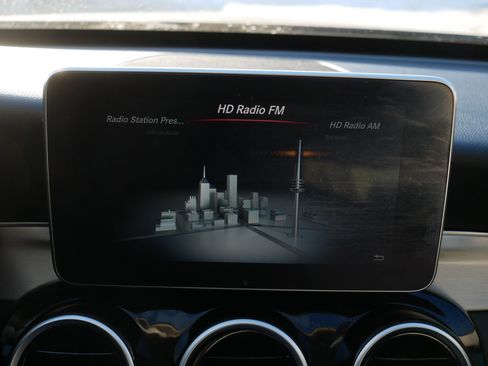 Used 2016 Mercedes-Benz C 300 4MATIC Sedan image 22