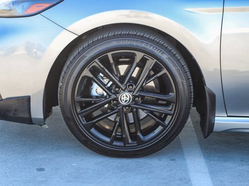 Used 2026 Toyota Camry SE w/ Convenience Package image 10