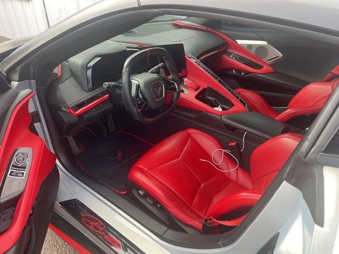 Used 2021 Chevrolet Corvette Stingray Preferred Cpe w/ Z51 Performance Package image 3