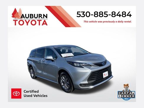 Certified 2025 Toyota Sienna LE FWD image 1