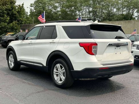 Used 2022 Ford Explorer XLT AWD/4WD image 6