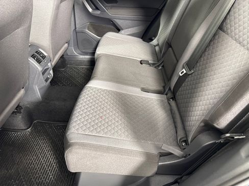 Used 2018 Volkswagen Tiguan S image 20