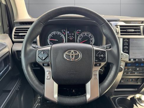 Certified 2022 Toyota 4Runner Limited AWD/4WD image 13