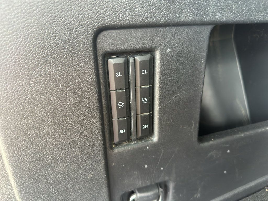 Used 2024 Ford Expedition Limited AWD/4WD image 31