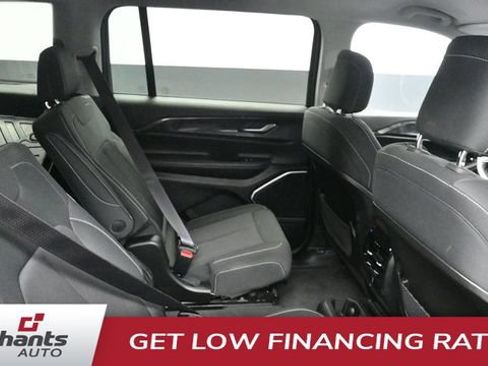 Used 2022 Jeep Grand Cherokee L Laredo w/ Luxury Tech Group I AWD/4WD image 11