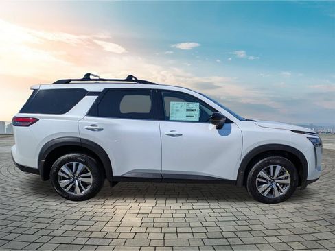 New 2026 Nissan Pathfinder SL AWD/4WD image 3