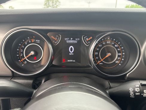 Used 2022 Jeep Wrangler Sport AWD/4WD image 17