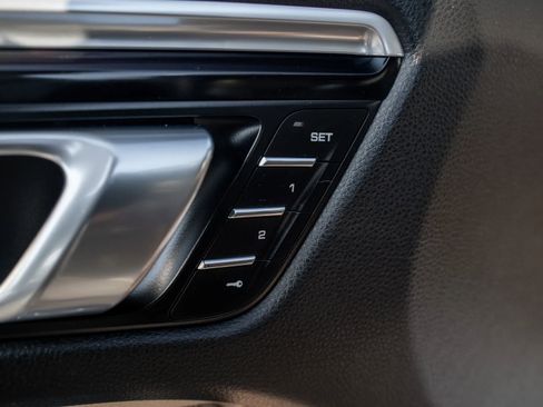 Used 2019 Porsche Macan Sport Edition image 18