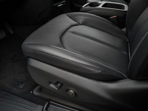 New 2026 Chrysler Pacifica Select image 47