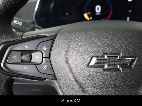 Used 2024 Chevrolet Trax RS w/ Sunroof Package FWD image 8