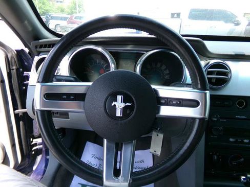 Used 2005 Ford Mustang GT RWD image 5