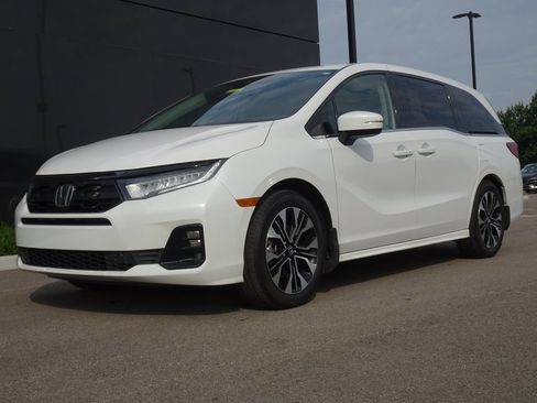 Used 2025 Honda Odyssey Elite image 32