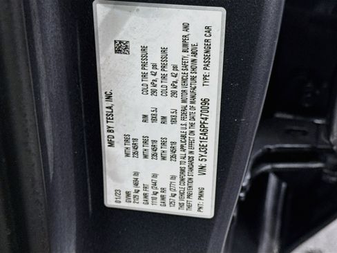 Used 2023 Tesla Model 3 Standard Range RWD image 12