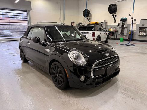 Used 2018 MINI Cooper S w/ Sport Package image 7
