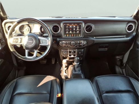 Used 2022 Jeep Wrangler Unlimited Sahara w/ Cold Weather Group AWD/4WD image 17