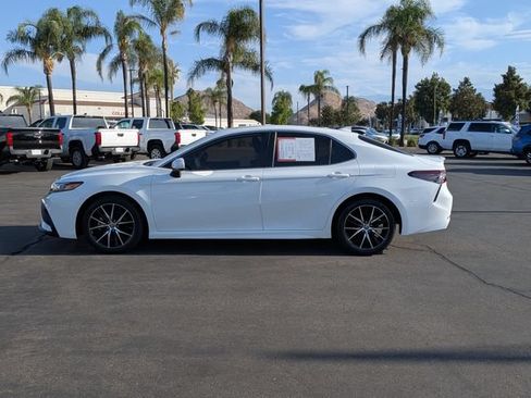 Used 2021 Toyota Camry SE w/ Carpet Mat Package (TMS) FWD image 8