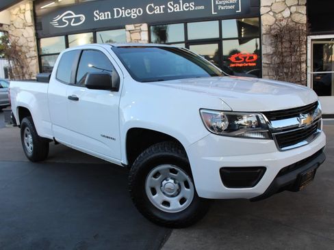 Used 2018 Chevrolet Colorado W/T w/ WT Convenience Package RWD image 7