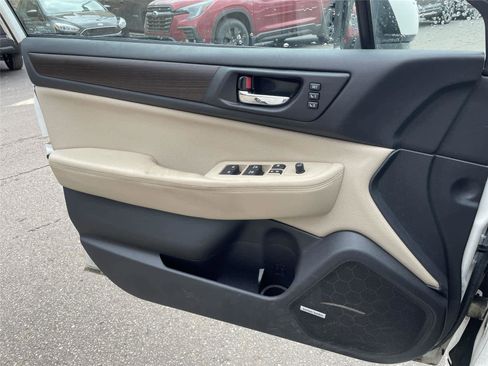 Used 2016 Subaru Legacy 3.6R Limited image 17