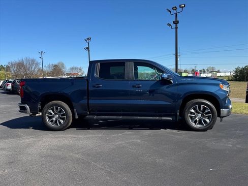 Used 2022 Chevrolet Silverado 1500 LT image 2