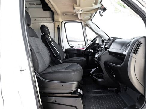 Used 2021 RAM ProMaster 2500 w/ Convenience Group image 32