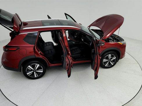 Used 2024 Nissan Rogue SL w/ SL Premium Package image 32