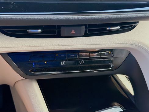 Used 2023 Buick Envision Avenir image 15