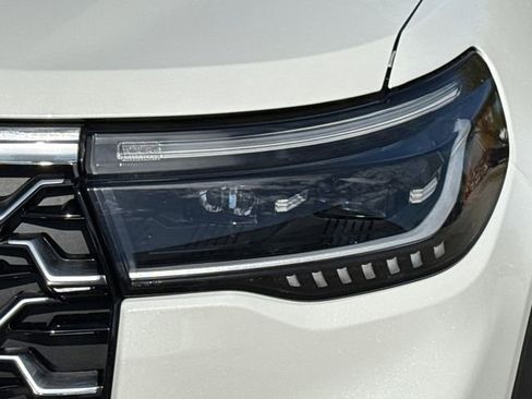 New 2026 Ford Explorer Platinum RWD image 4