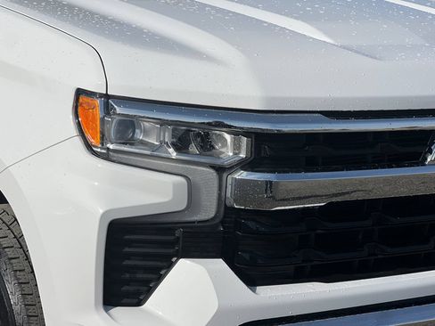 Used 2025 Chevrolet Silverado 1500 LT AWD/4WD image 44