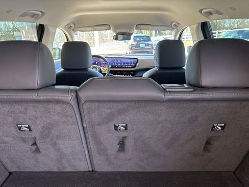 Used 2025 Buick Envision Sport Touring image 34