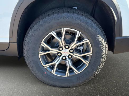 New 2026 GMC Acadia AT4 w/ Luxury Package image 9