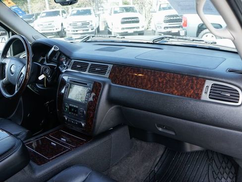 Used 2011 GMC Sierra 3500 Denali AWD/4WD image 38