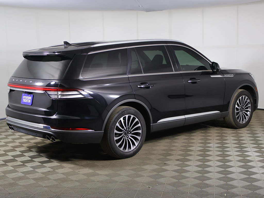 Used 2023 Lincoln Aviator Reserve w/ Elements Package Plus AWD/4WD image 13