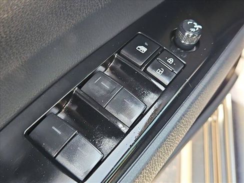 Used 2025 Toyota Camry SE FWD image 11