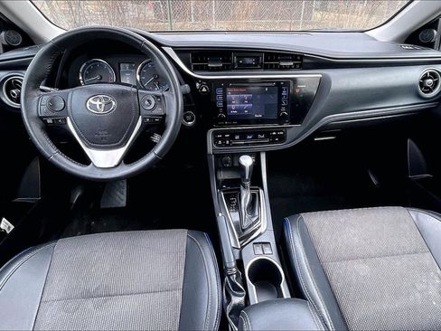 Used 2017 Toyota Corolla SE w/ SE Premium Package image 15