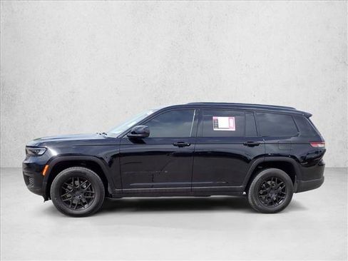 Used 2025 Jeep Grand Cherokee L Laredo w/ Luxury Tech Group I AWD/4WD image 2