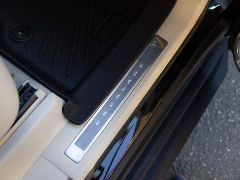 Used 2024 Cadillac Escalade Sport Platinum w/ Heavy-Duty Trailer Package image 30