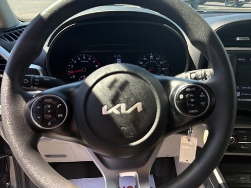 Used 2022 Kia Soul LX w/ Technology Package FWD image 14