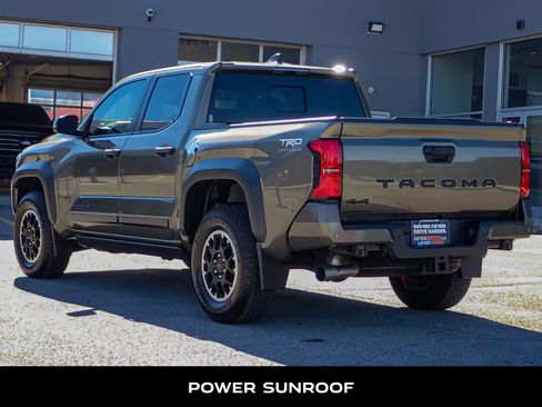 Used 2024 Toyota Tacoma TRD Off-Road image 6