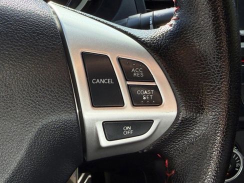 Used 2017 Mitsubishi Lancer ES FWD image 27
