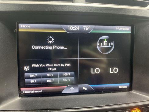 Used 2016 Ford Explorer XLT w/ Equipment Group 201A AWD/4WD image 19