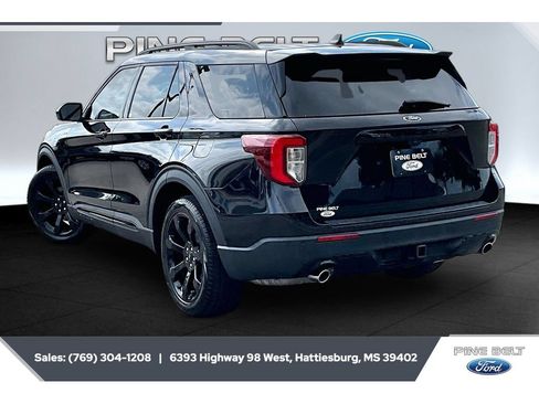 Used 2023 Ford Explorer ST-Line w/ Class IV Trailer Tow Package RWD image 2
