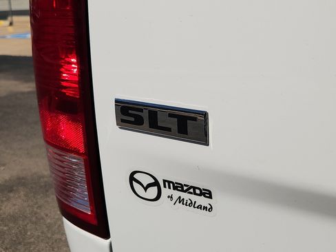 Used 2024 RAM 1500 Classic SLT AWD/4WD image 9