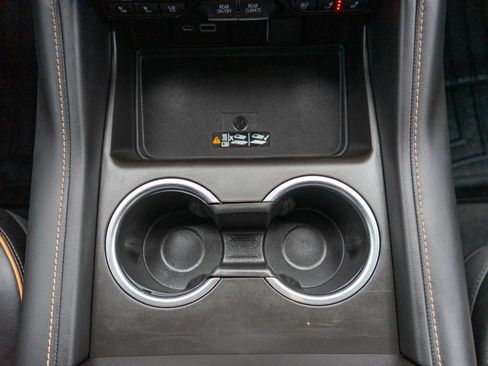 Used 2022 GMC Yukon XL AT4 w/ AT4 Premium Plus Package image 32