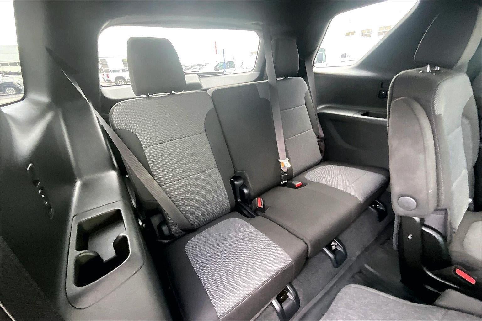 Used 2024 Chevrolet Traverse LT FWD image 25