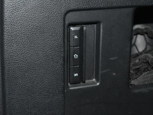 Used 2020 Ford Expedition XLT AWD/4WD image 30