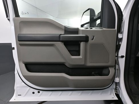 Used 2022 Ford F250 XL w/ Power Equipment Group image 20