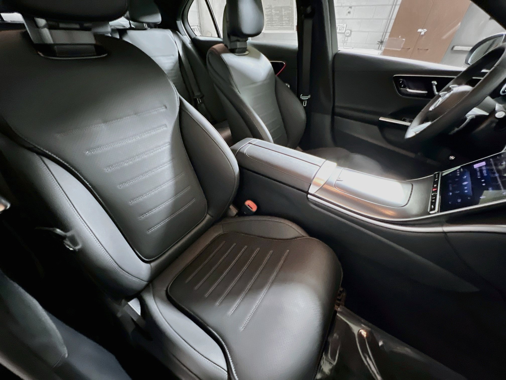 Used 2024 Mercedes-Benz C 300 Sedan w/ AMG Line w/ Night Package image 31