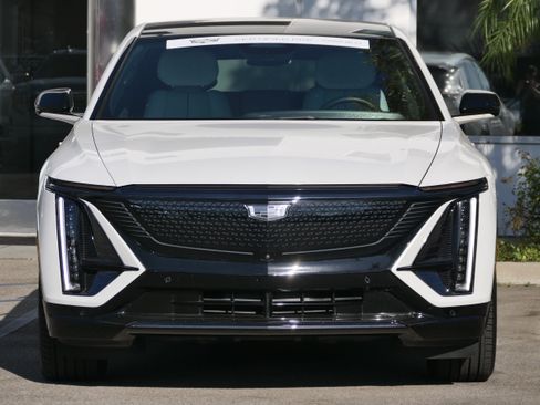 Certified 2024 Cadillac Lyriq Sport AWD/4WD image 9