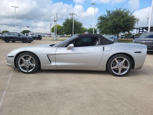 Used 2008 Chevrolet Corvette Convertible w/ Preferred Equipment Group RWD image 8