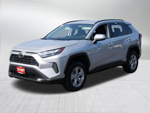 Certified 2025 Toyota RAV4 XLE AWD/4WD image 3